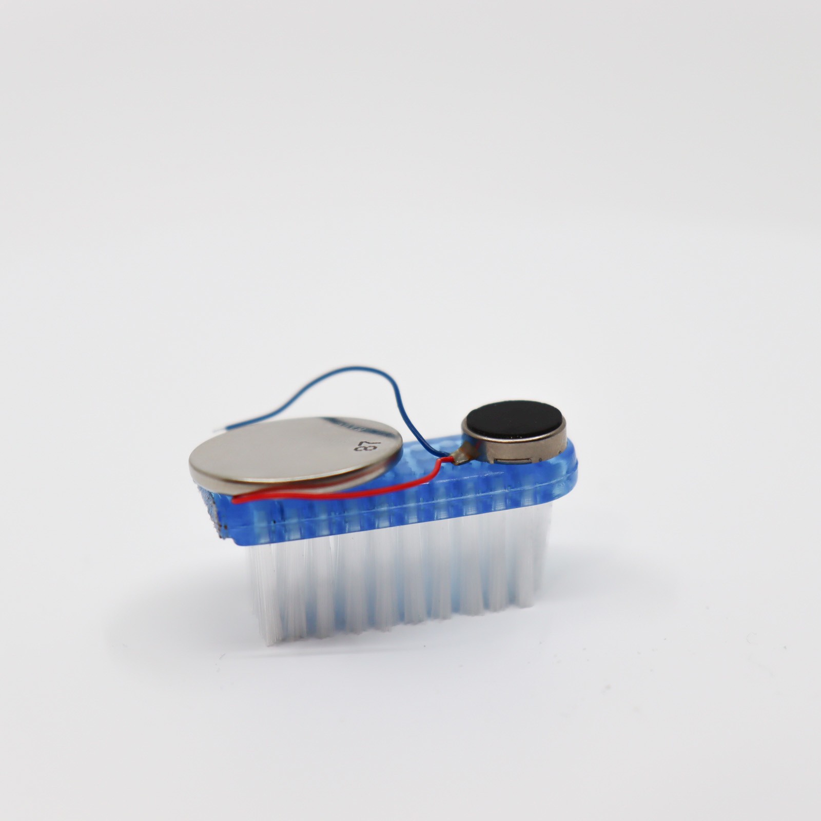Batterij met tandenborstelrobot